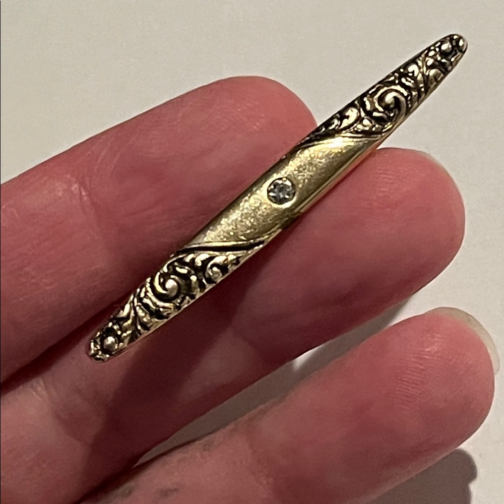 Victorian Revival Gold Bar Brooch with Filigree and Single Crystal - Picture 3 of 6